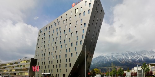 Ramada1